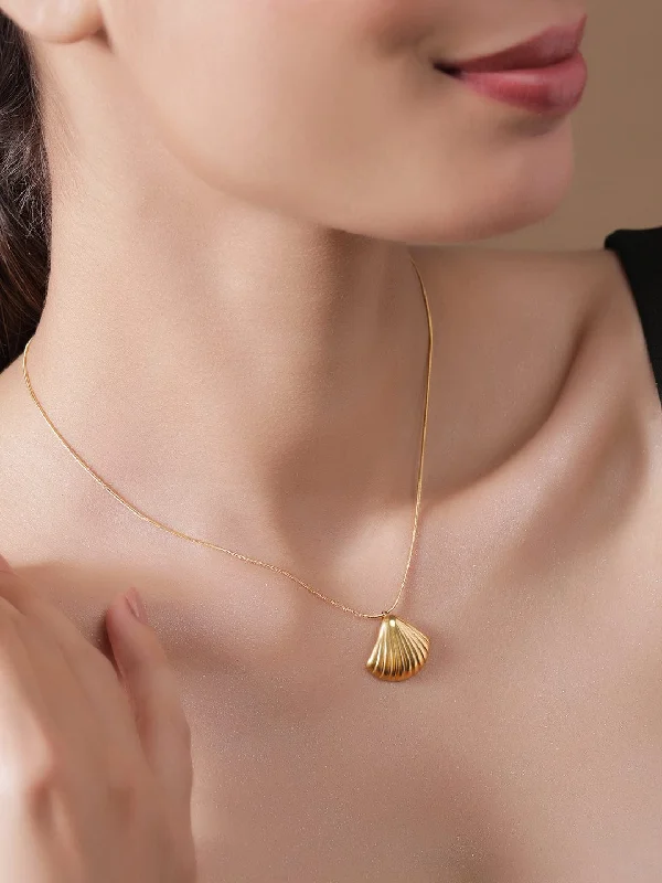 Triple layer necklace-18KT Gold Plated Stainless Steel Tarnish-Free Waterproof Shell Pendant Necklace